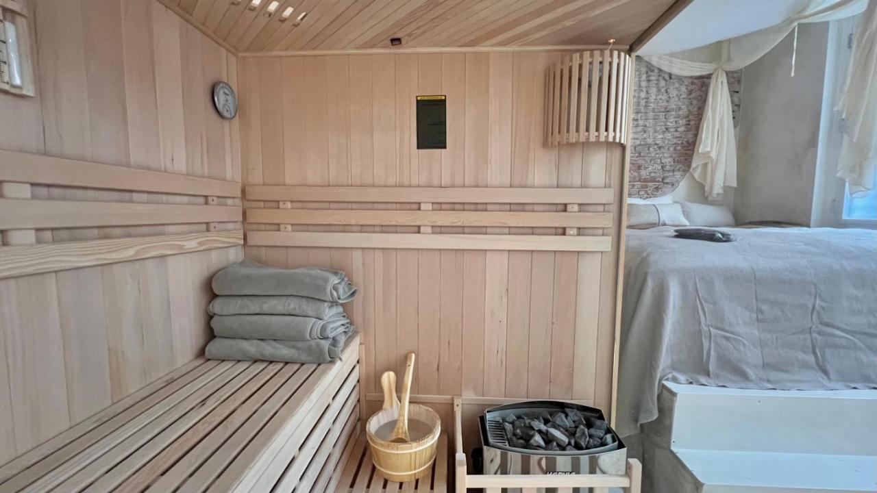 Haert Boutique Wellness Suites City Centre Гарлем Экстерьер фото